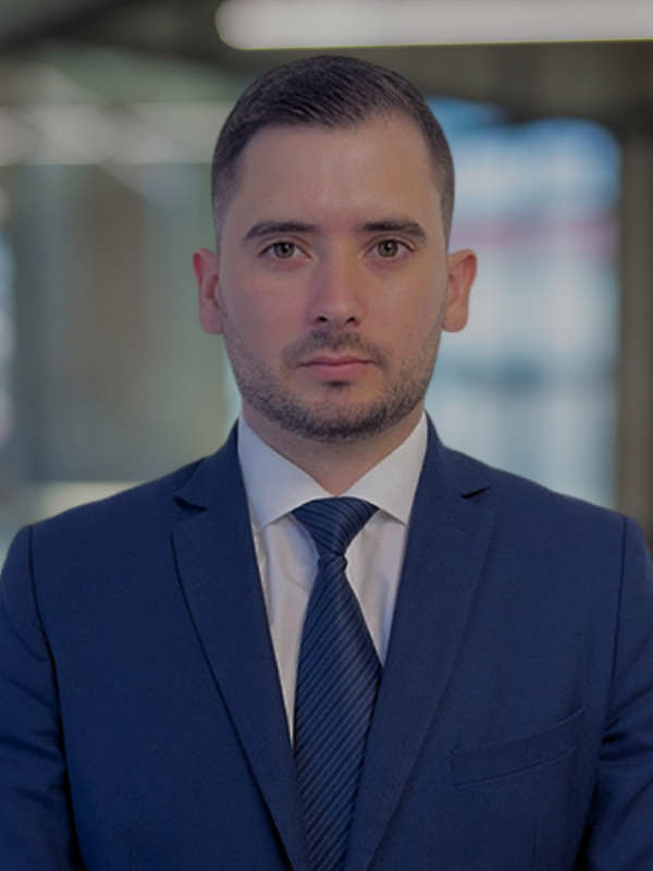 Retrato de Dr. Nicolás Hornes, fundador de Hornes Abogados